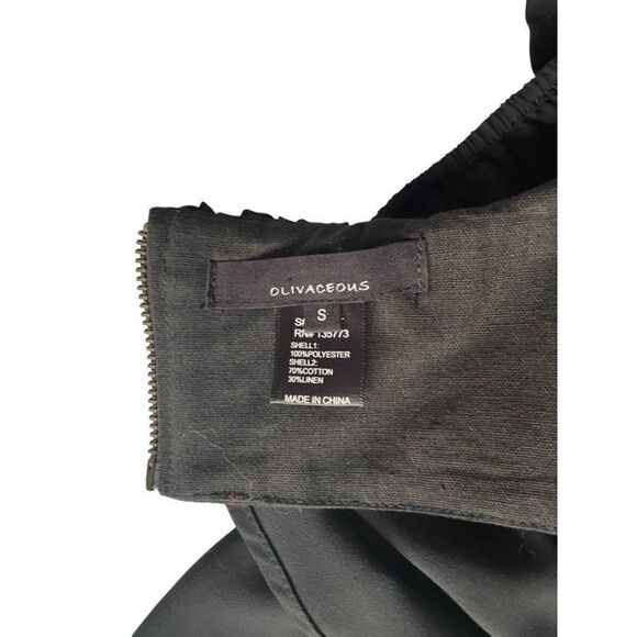 Olivaceous Black Flowy Sheer Top Sz Small - Picture 6 of 6